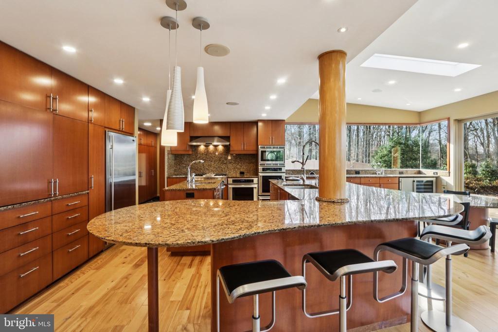 400 HIGHVIEW DRIVE
