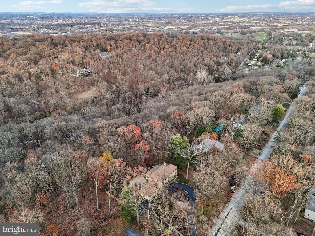 400 HIGHVIEW DRIVE