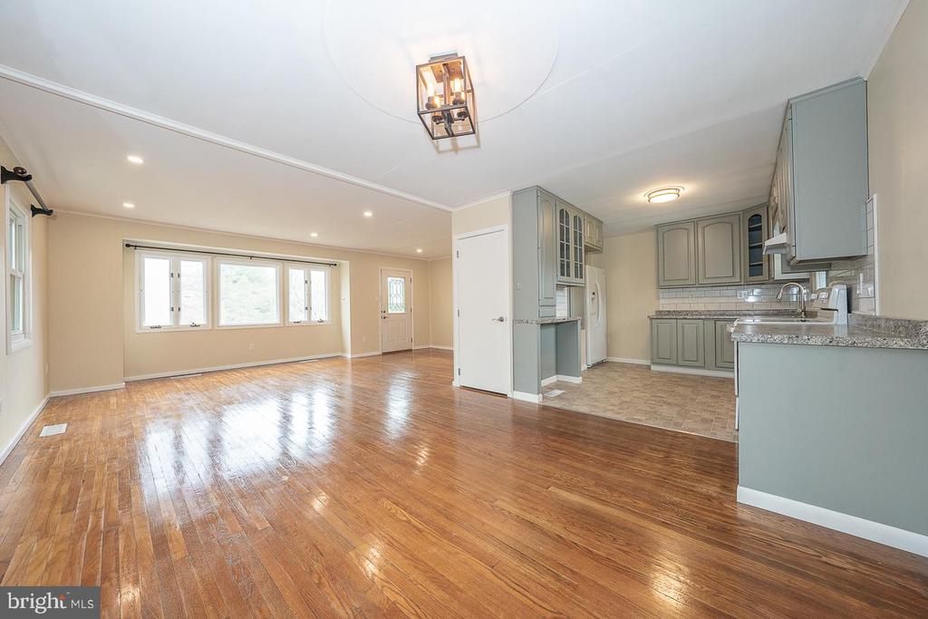 437 MEADOWCROFT ROAD