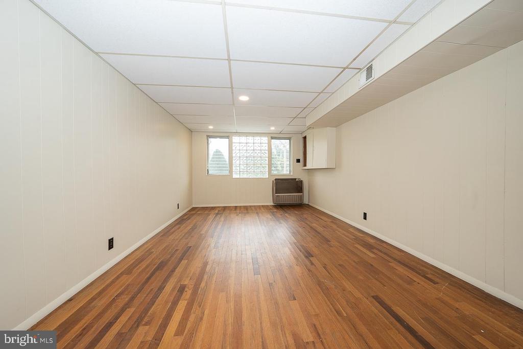 437 MEADOWCROFT ROAD