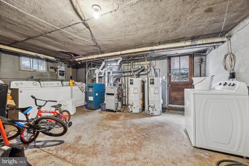11 TRENT ROAD Unit: 2ND FLOOR
