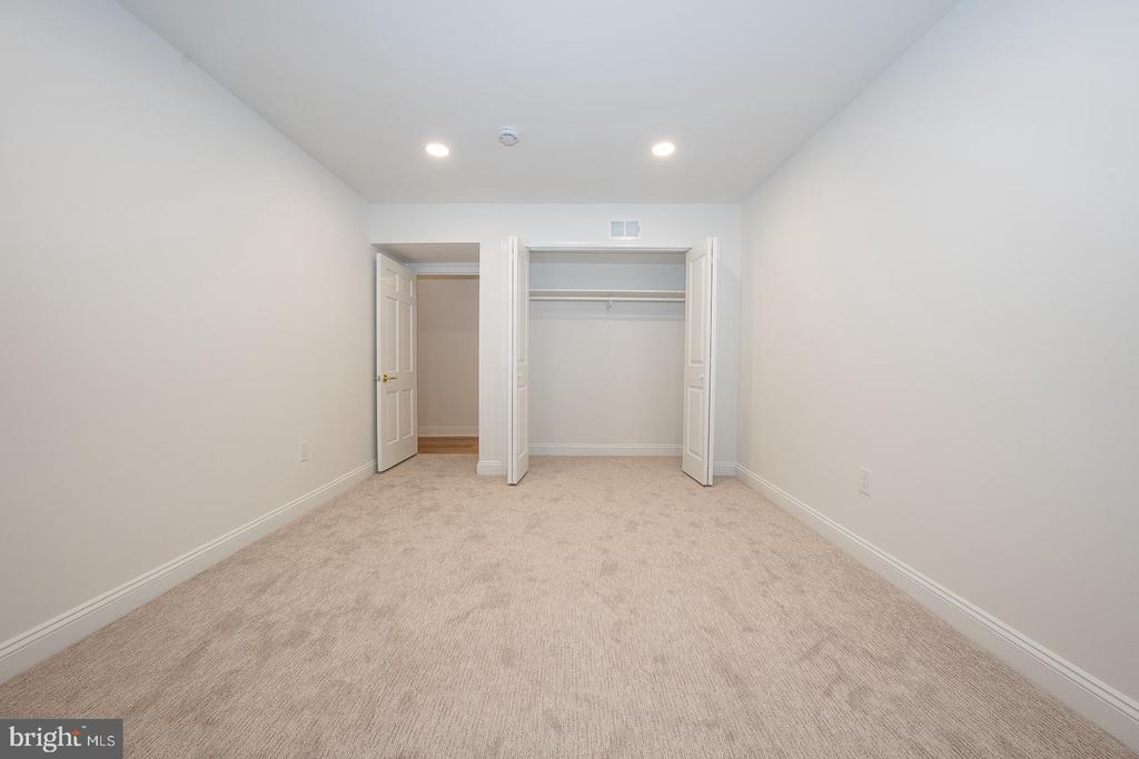 4103 LAUREL DRIVE