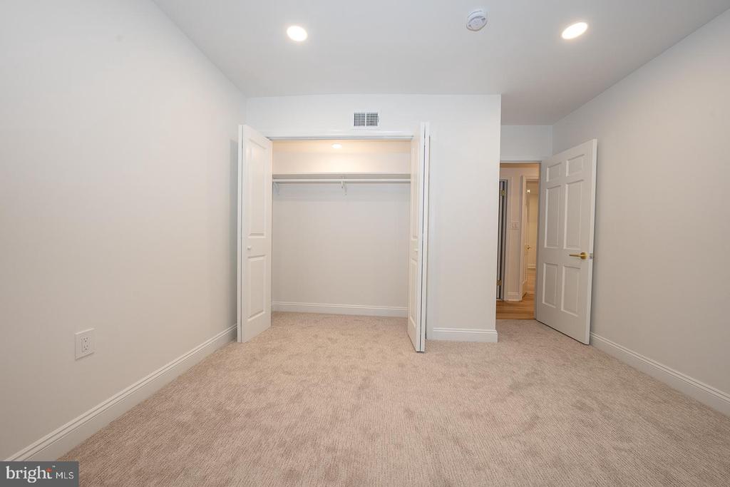 4103 LAUREL DRIVE