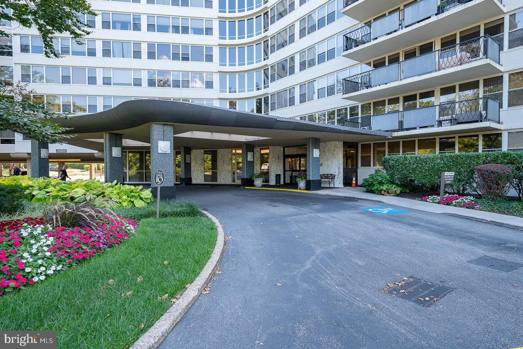 50 BELMONT AVENUE Unit: 1010