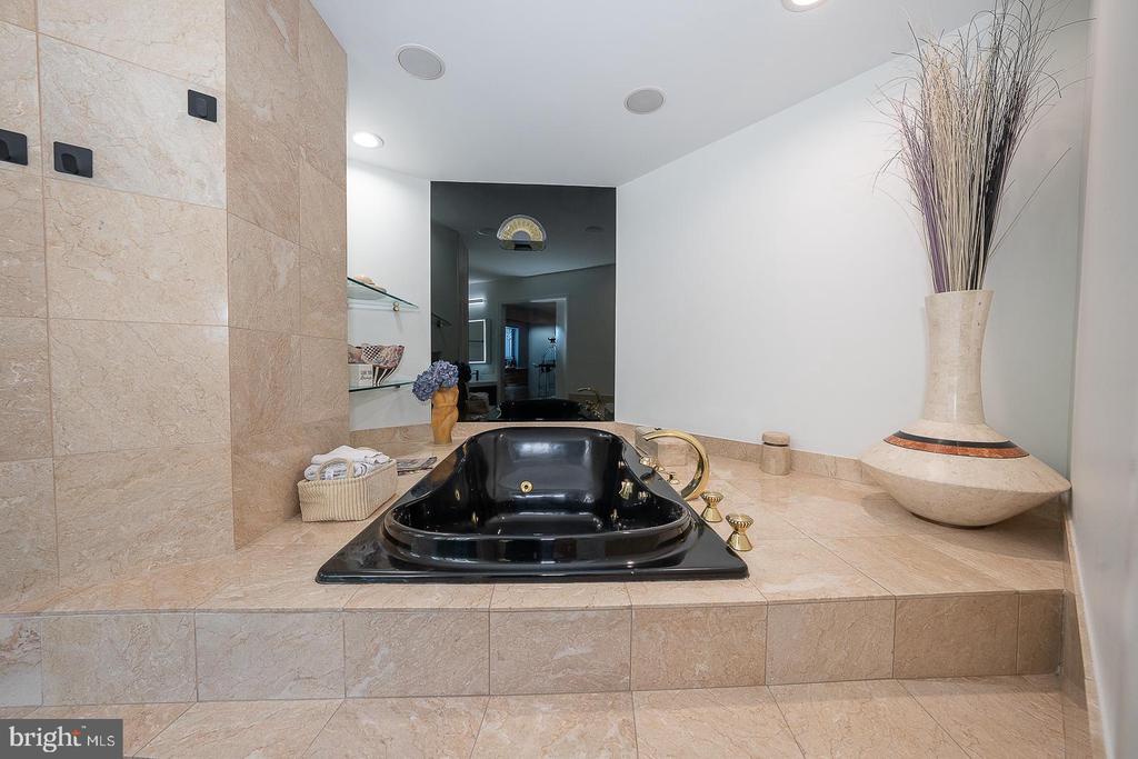 1288 BOBARN DRIVE