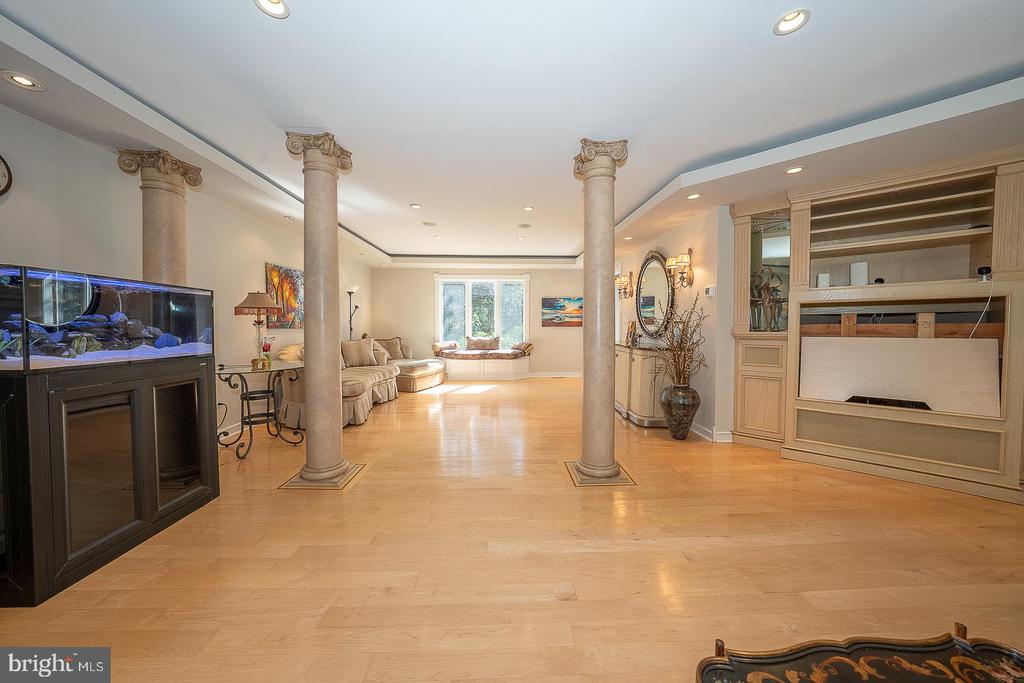 1288 BOBARN DRIVE