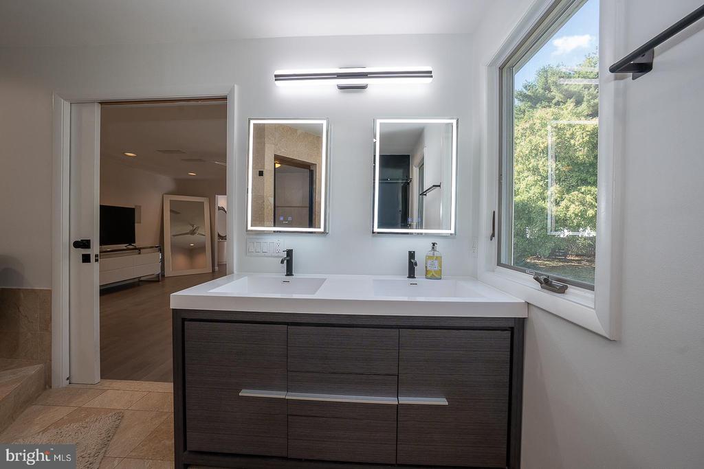 1288 BOBARN DRIVE