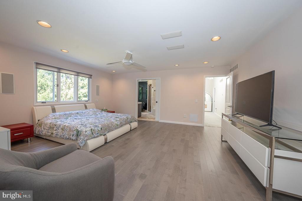 1288 BOBARN DRIVE