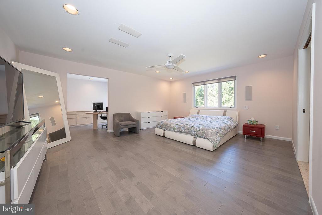 1288 BOBARN DRIVE