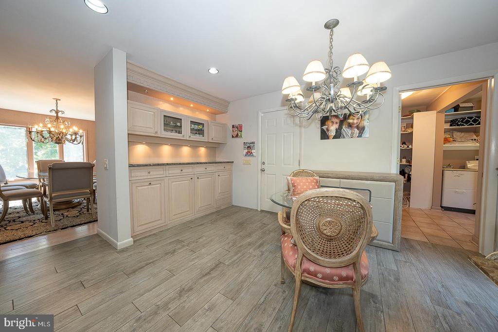 1288 BOBARN DRIVE
