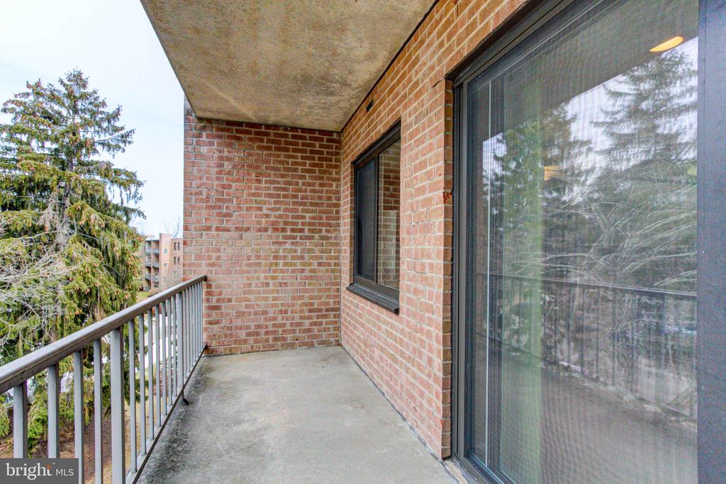 1655 OAKWOOD DRIVE Unit: CONDO 403