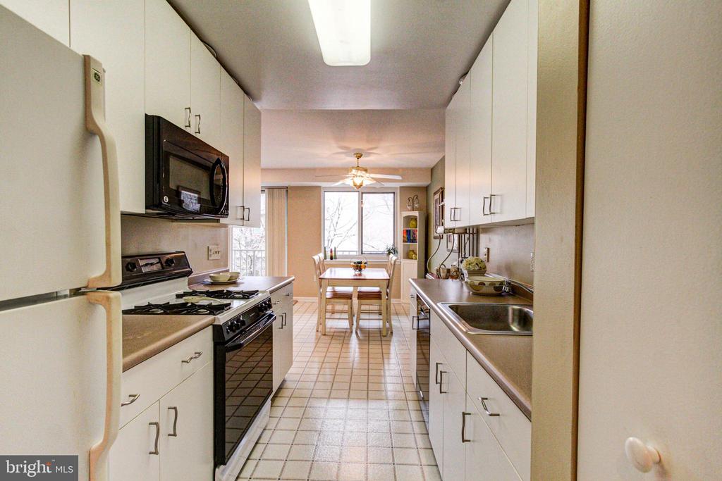1655 OAKWOOD DRIVE Unit: CONDO 403