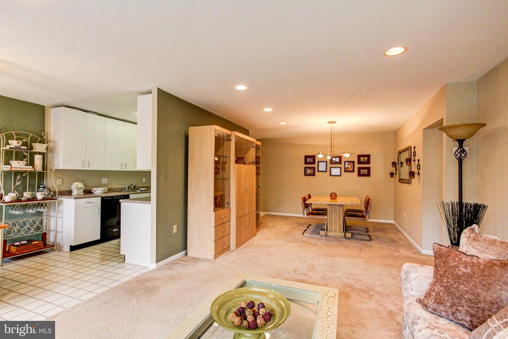 1655 OAKWOOD DRIVE Unit: CONDO 403