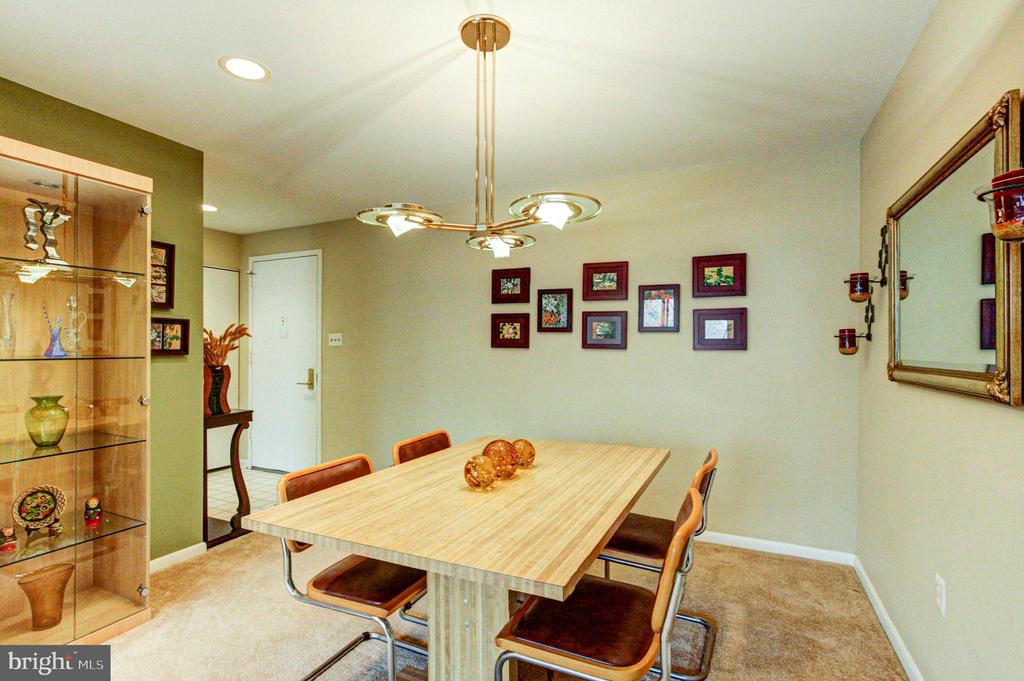 1655 OAKWOOD DRIVE Unit: CONDO 403