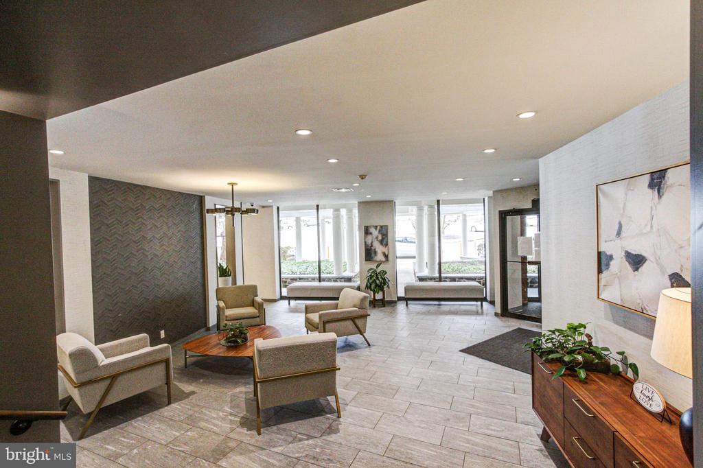 1655 OAKWOOD DRIVE Unit: CONDO 403