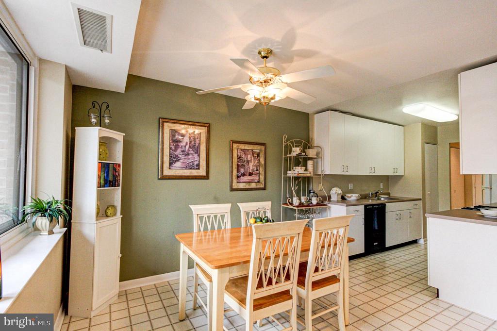 1655 OAKWOOD DRIVE Unit: CONDO 403