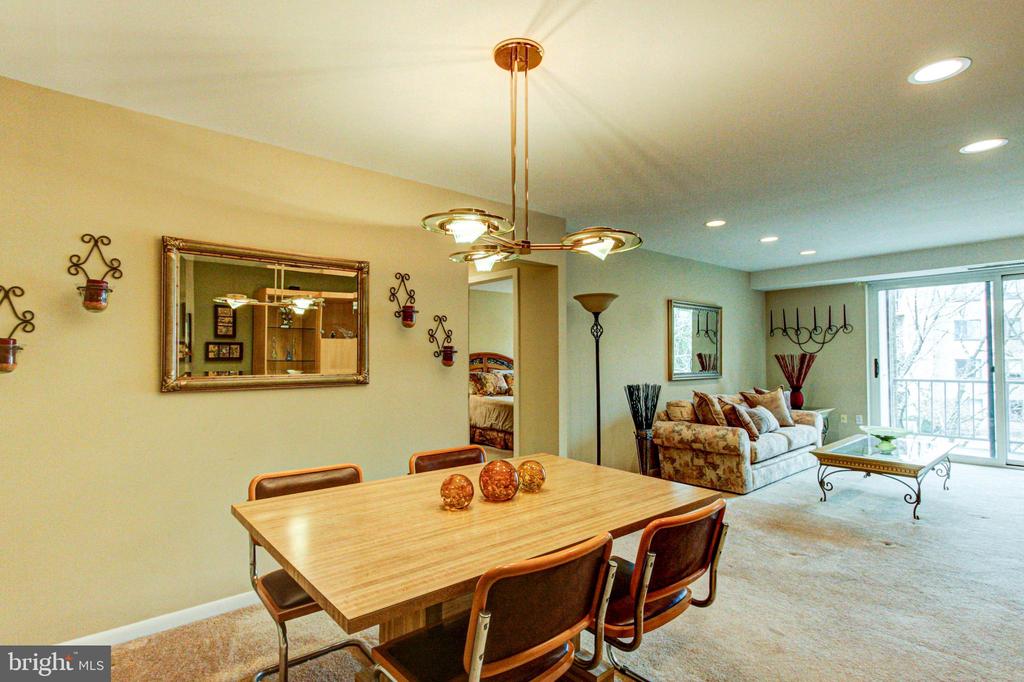 1655 OAKWOOD DRIVE Unit: CONDO 403