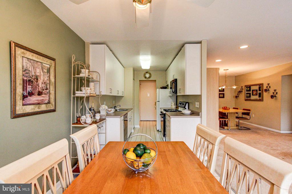 1655 OAKWOOD DRIVE Unit: CONDO 403