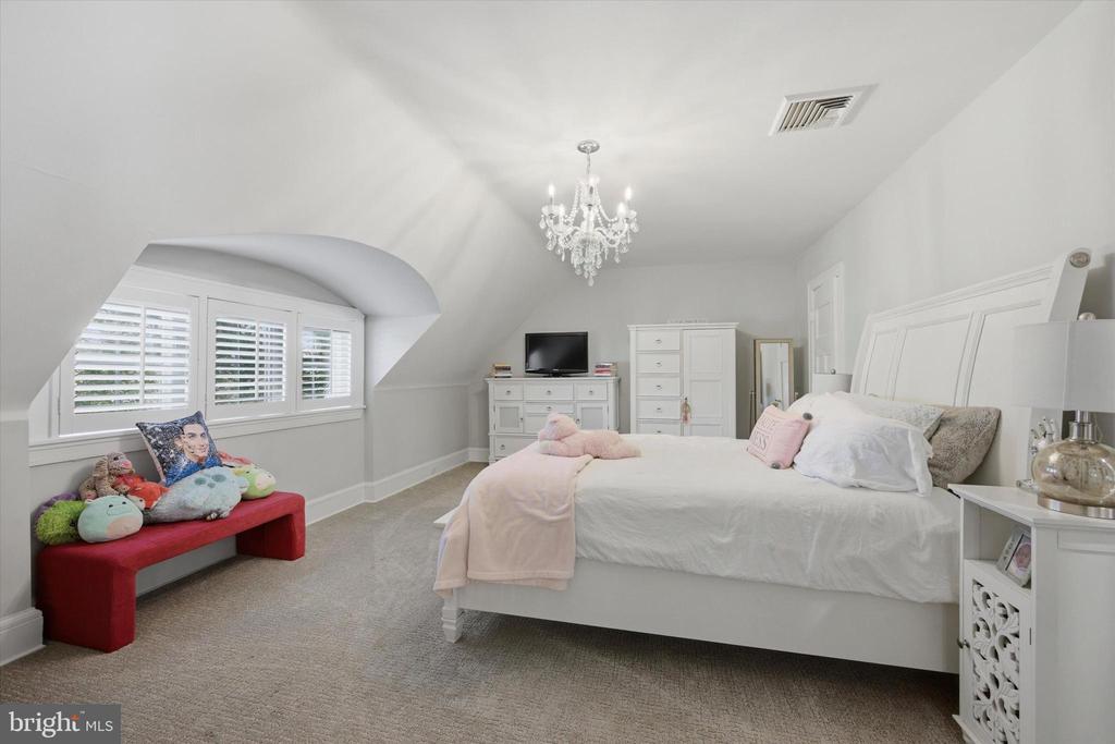 305 WISTER ROAD