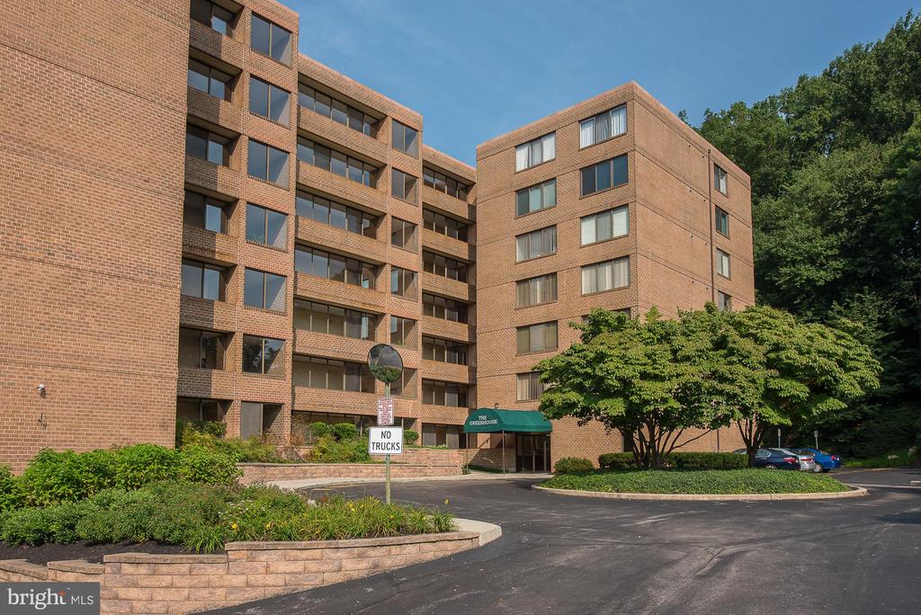 19 ROCK HILL ROAD Unit: 1-G