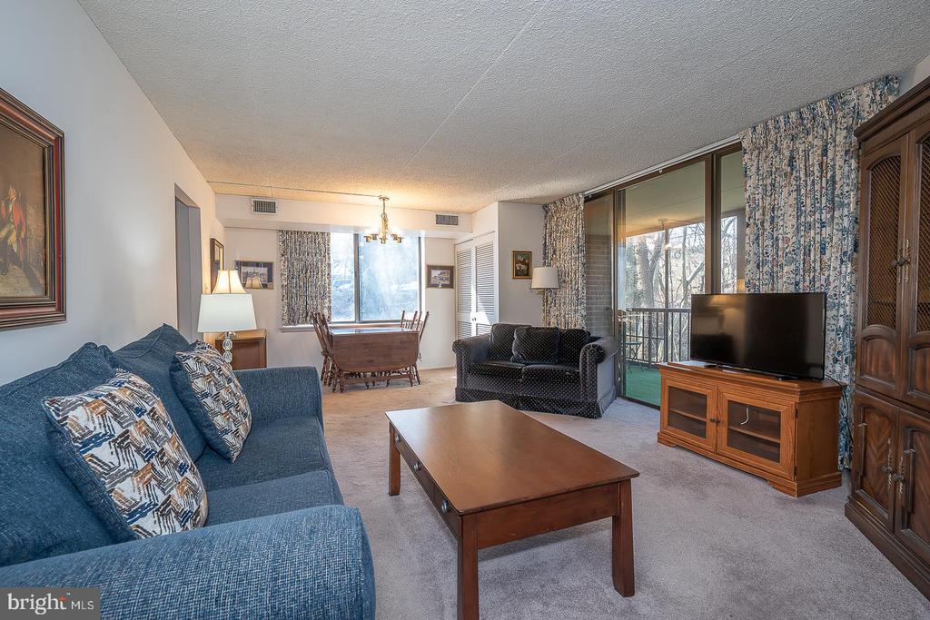 19 ROCK HILL ROAD Unit: 1-G