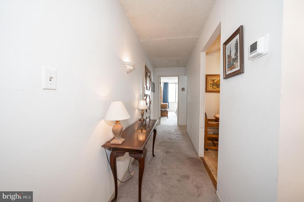 19 ROCK HILL ROAD Unit: 1-G