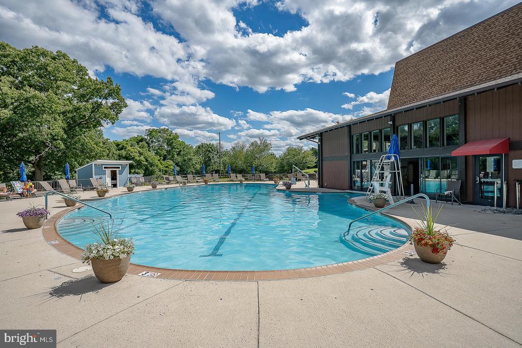 20925 VALLEY FORGE CIRCLE Unit: 925