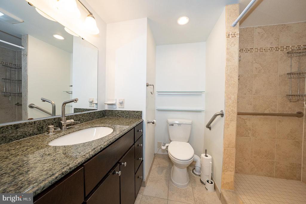 20925 VALLEY FORGE CIRCLE Unit: 925