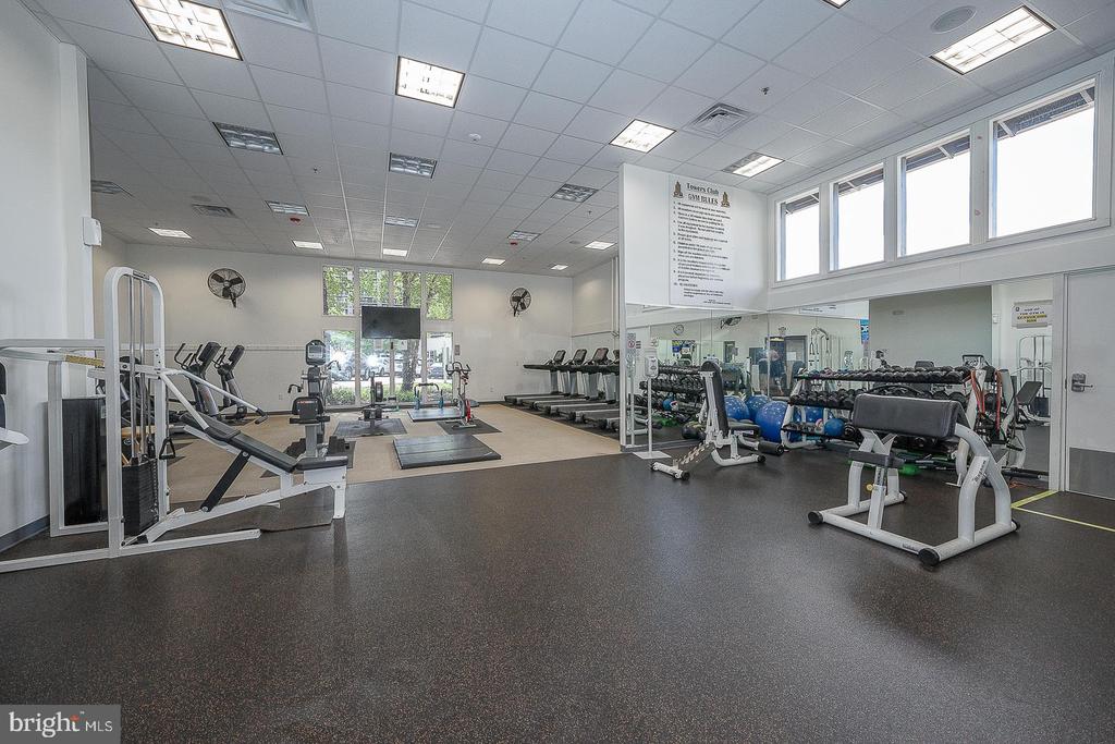 20925 VALLEY FORGE CIRCLE Unit: 925