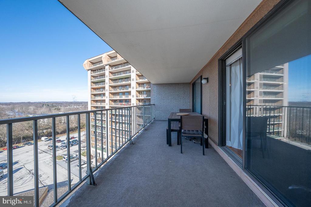 20925 VALLEY FORGE CIRCLE Unit: 925