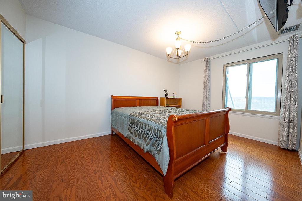 20925 VALLEY FORGE CIRCLE Unit: 925