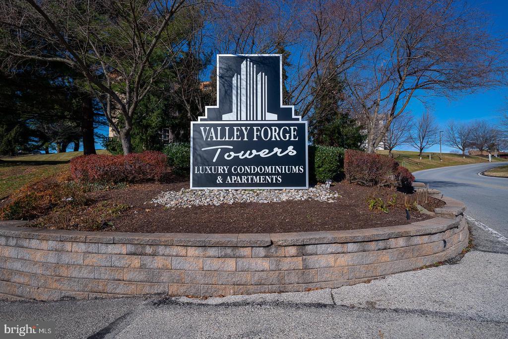 20925 VALLEY FORGE CIRCLE Unit: 925