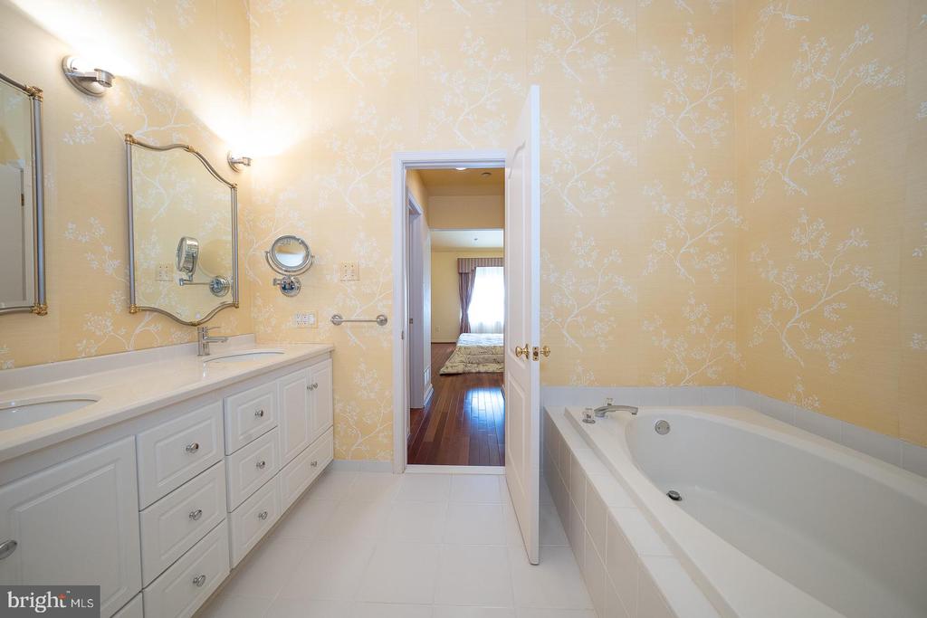 234 LOOKOUT PLACE