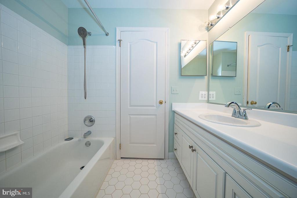 234 LOOKOUT PLACE