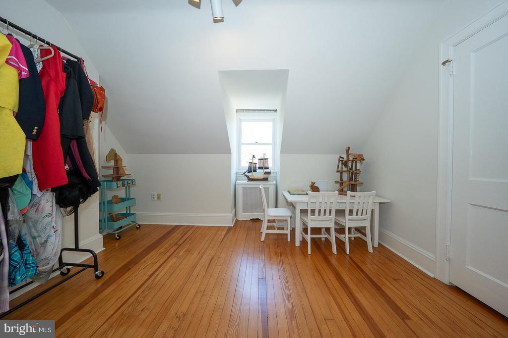 411 WISTER ROAD