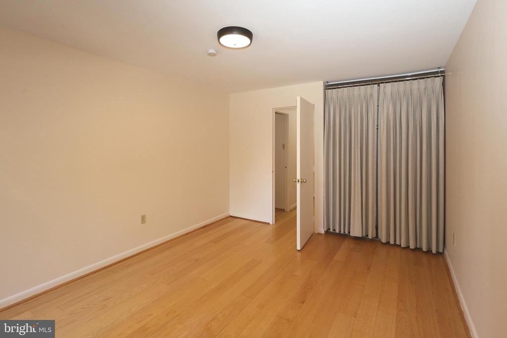 1637 OAKWOOD DRIVE Unit: S-122