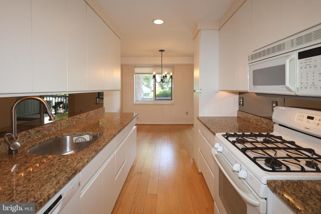 1637 OAKWOOD DRIVE Unit: S-122