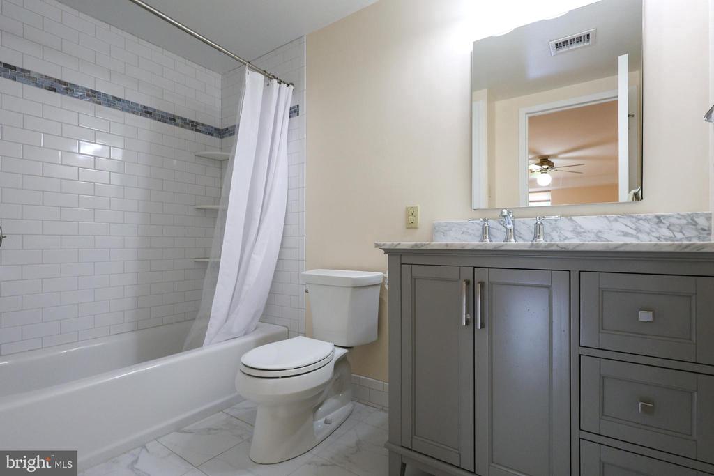 1637 OAKWOOD DRIVE Unit: S-122