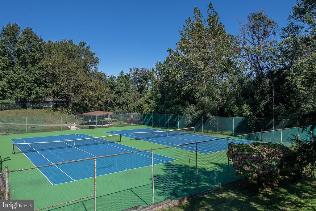 1637 OAKWOOD DRIVE Unit: S-122