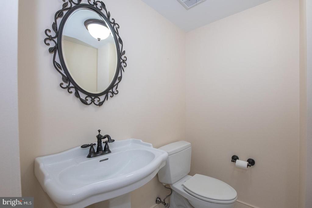 1637 OAKWOOD DRIVE Unit: S-122