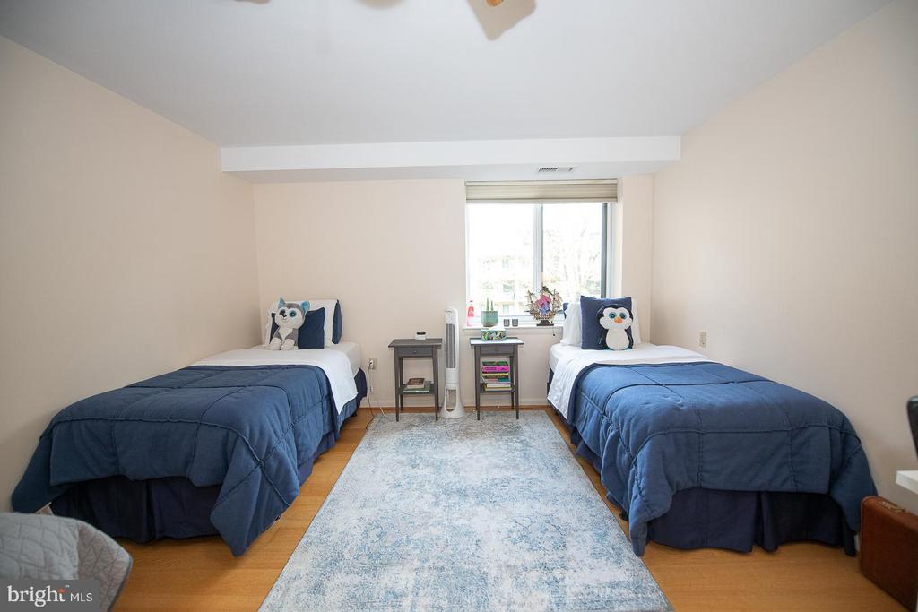 1637 OAKWOOD DRIVE Unit: S-122