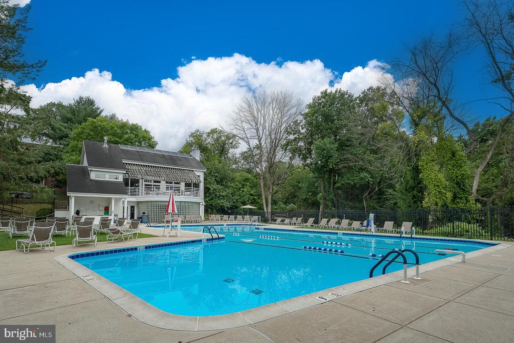 1637 OAKWOOD DRIVE Unit: S-122