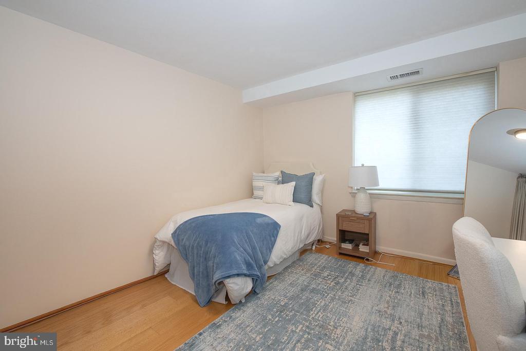 1637 OAKWOOD DRIVE Unit: S-122