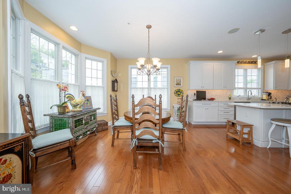 1109 RIVERVIEW LANE