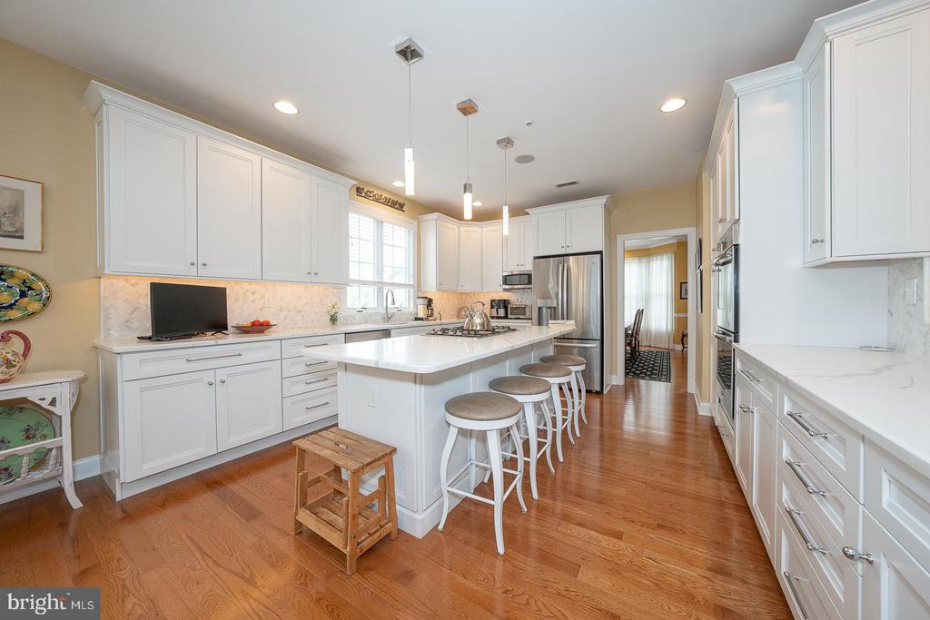 1109 RIVERVIEW LANE
