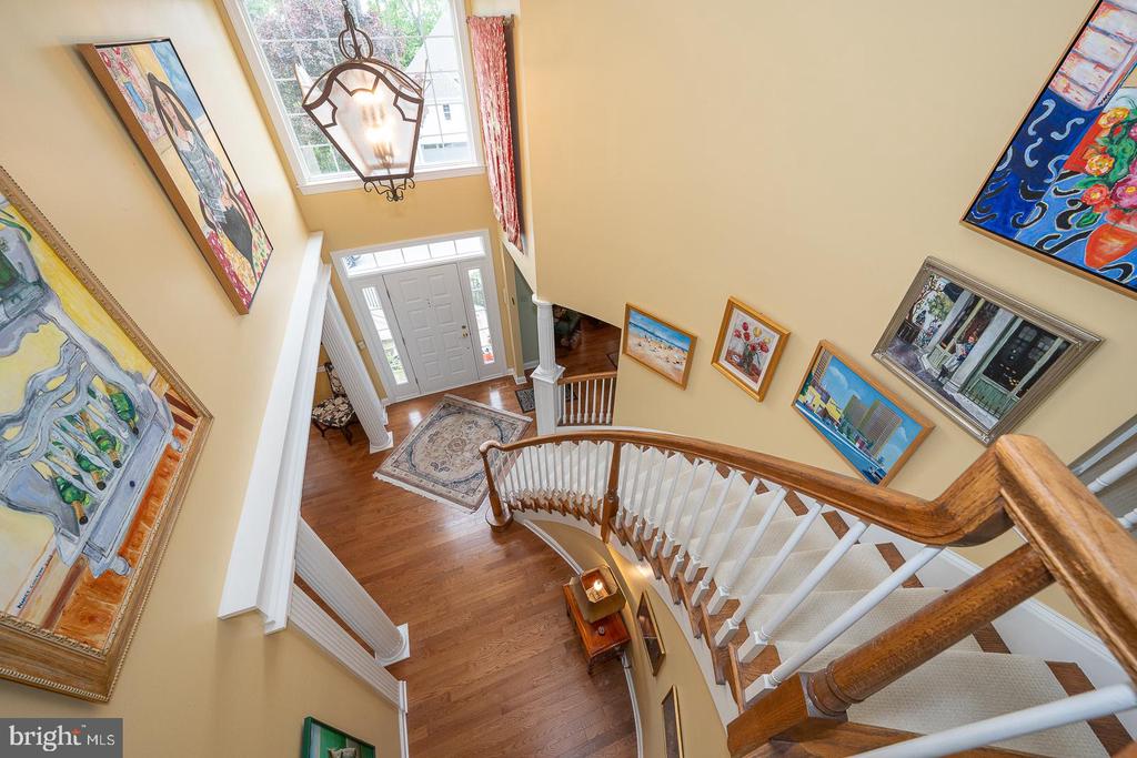 1109 RIVERVIEW LANE