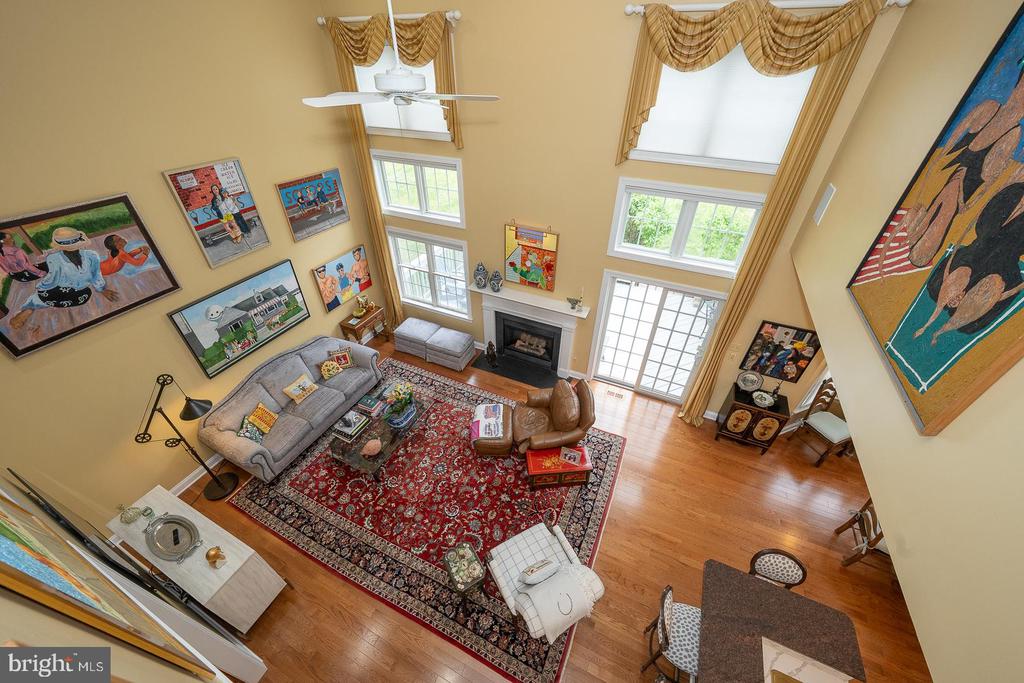 1109 RIVERVIEW LANE