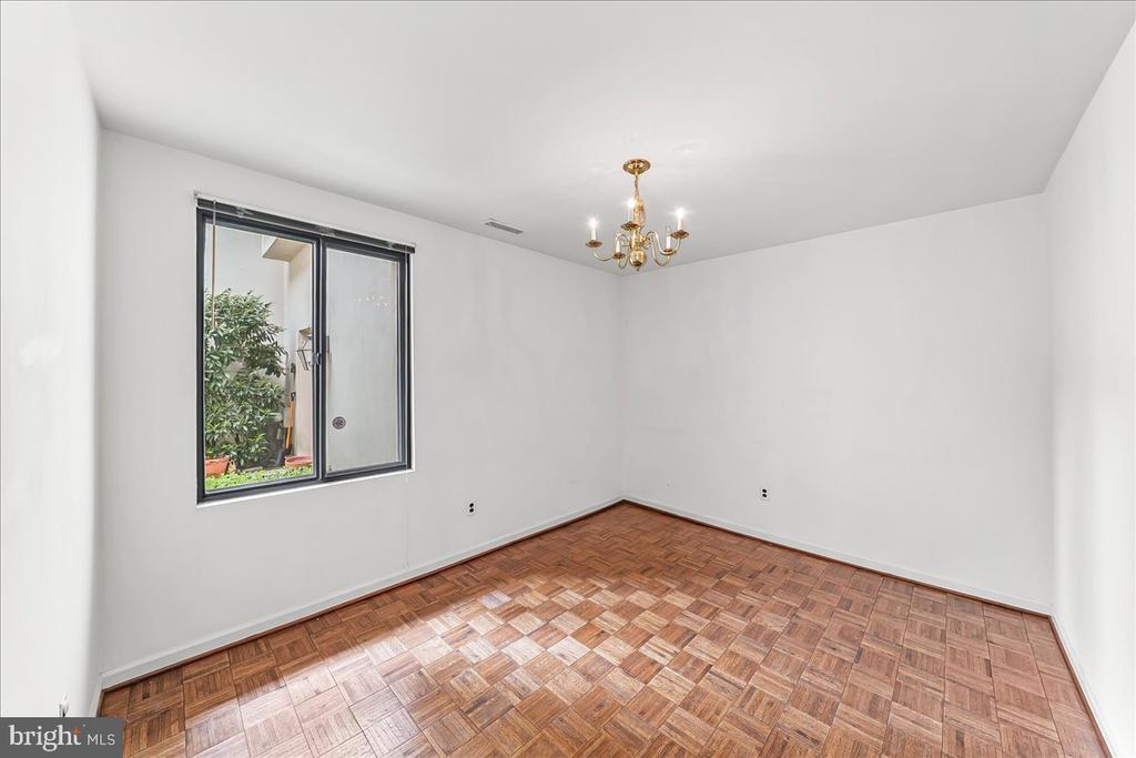 100 LLANALEW ROAD Unit: 3C