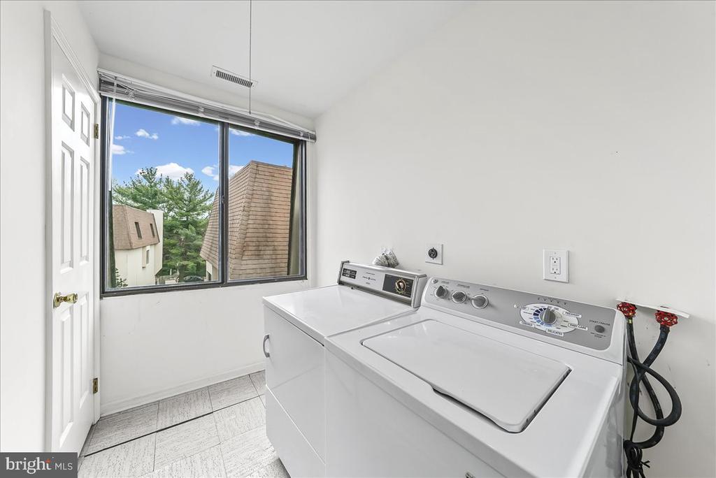 100 LLANALEW ROAD Unit: 3C