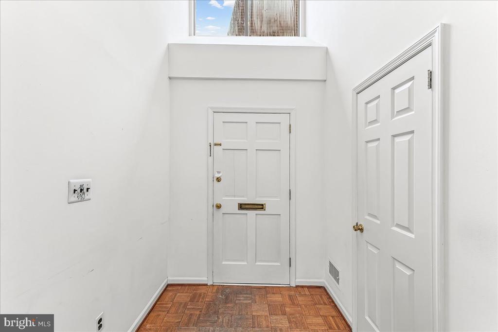 100 LLANALEW ROAD Unit: 3C